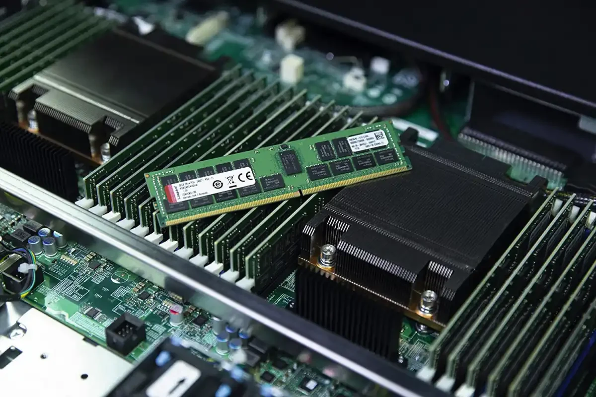 Samsung M393A4K40CB2-CTD — Memoria Enterprise · 32 GB